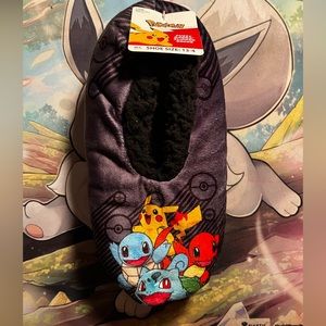 Pokémon fuzzy babba slipper sock